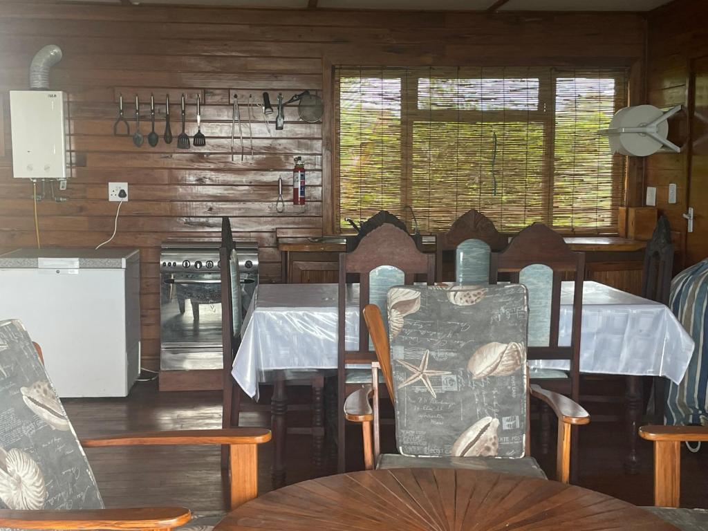 Dining area beneath the thatch